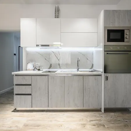 Miku Apartment-city Walk 1bd Stylish טיראנה