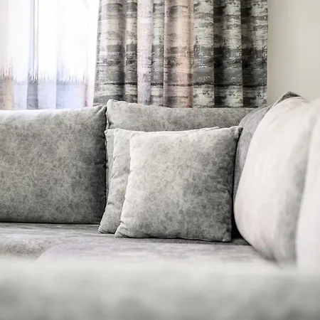 Miku Apartment-city Walk 1bd Stylish דירה טיראנה