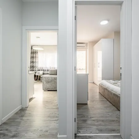 Miku Apartment-city Walk 1bd Stylish * טיראנה